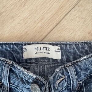 Hollister low rise baggy jeans size 24